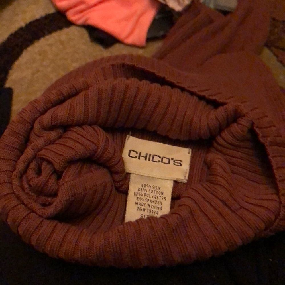 Chicos turtleneck sweater 62% silk